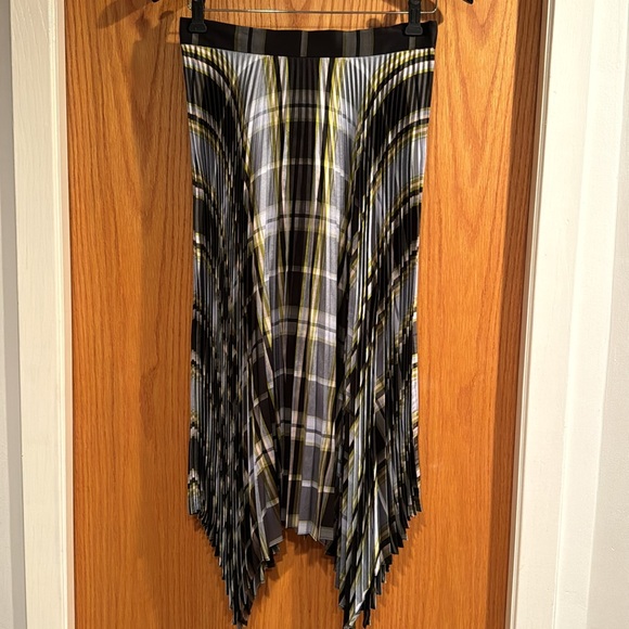 Tory Burch Sunburst Skirt Pleated Plaid Hankerchief - Picture 6 of 9